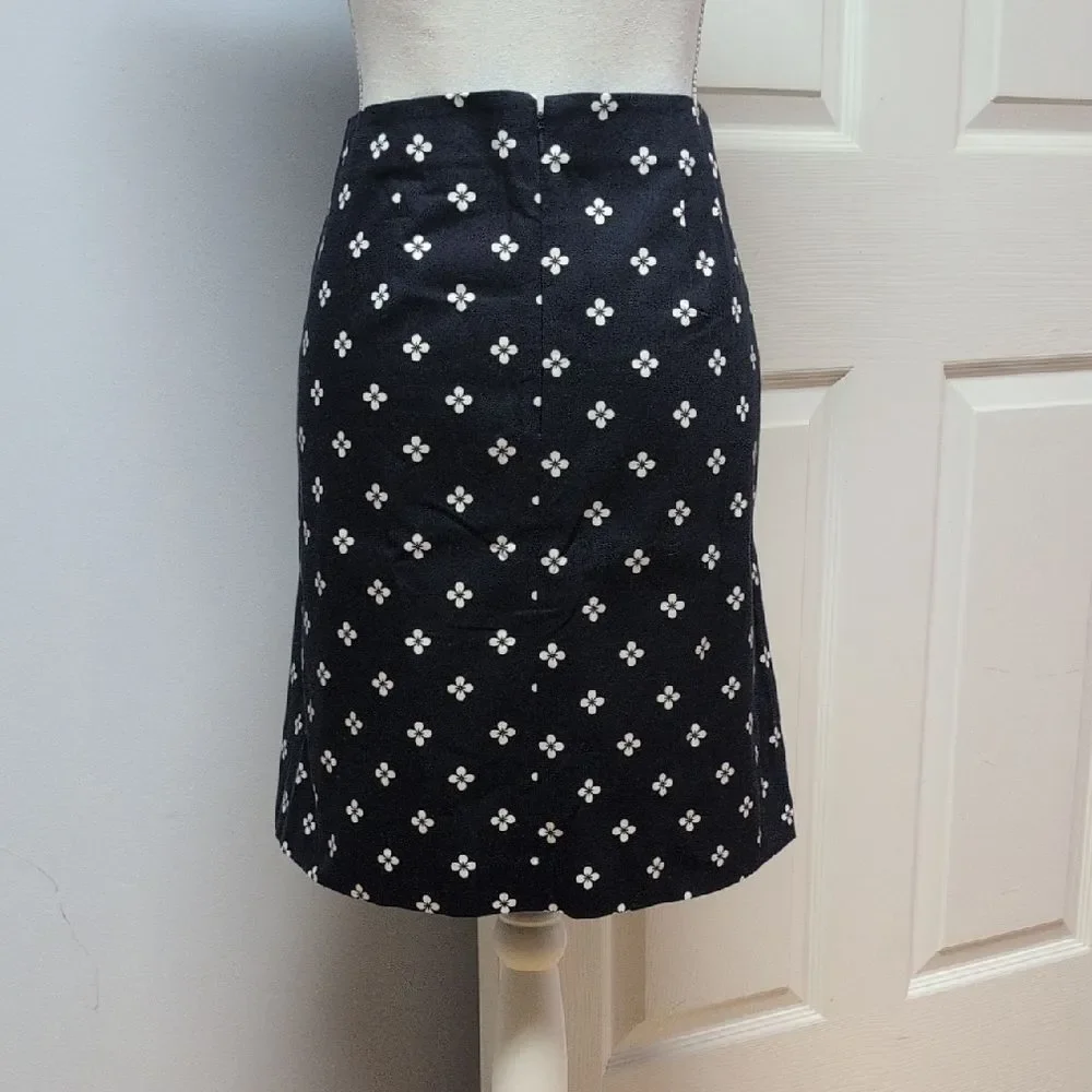 Ann Taylor Factory Blue and White Patterned Skirt Size 2